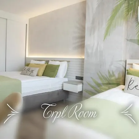 ホテル Square (adults Only) 4*