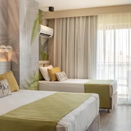 Hotel Square (adults Only) Side