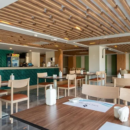 Hotel Square (adults Only) Side