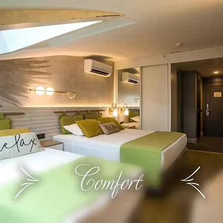 Square (adults Only)