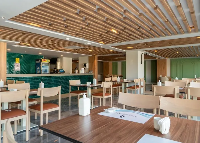 Ξενοδοχείο Square (adults Only) Σιντέ