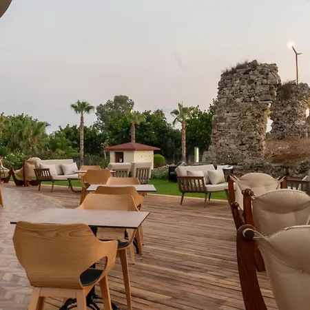 Square (adults Only) 4* Σιντέ