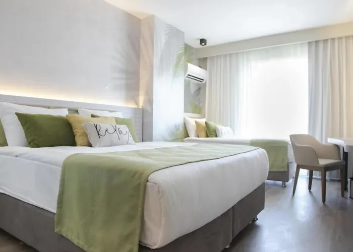 Square (adults Only) Отель