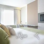 Hotell Square (adults Only)